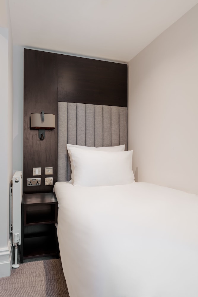 Rove Hotel 33/49