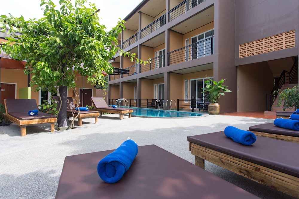 Khaolak Suthawan Resort 8/47