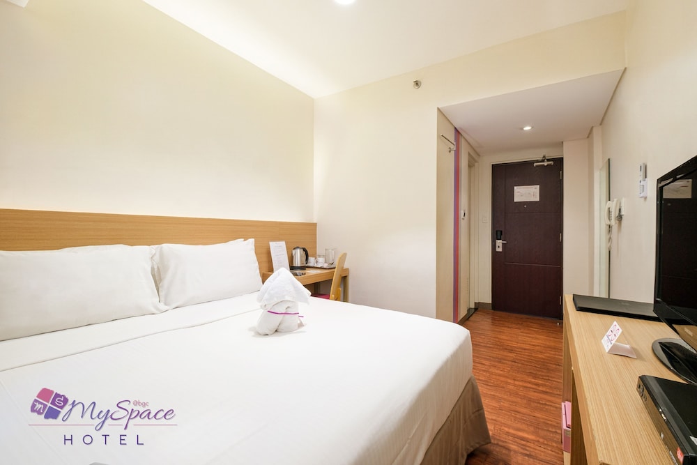 Myspace Hotel At Bgc 19/70