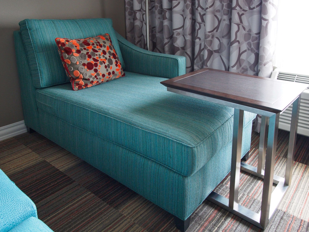 Hampton Inn Suites Moore Ok 23/38