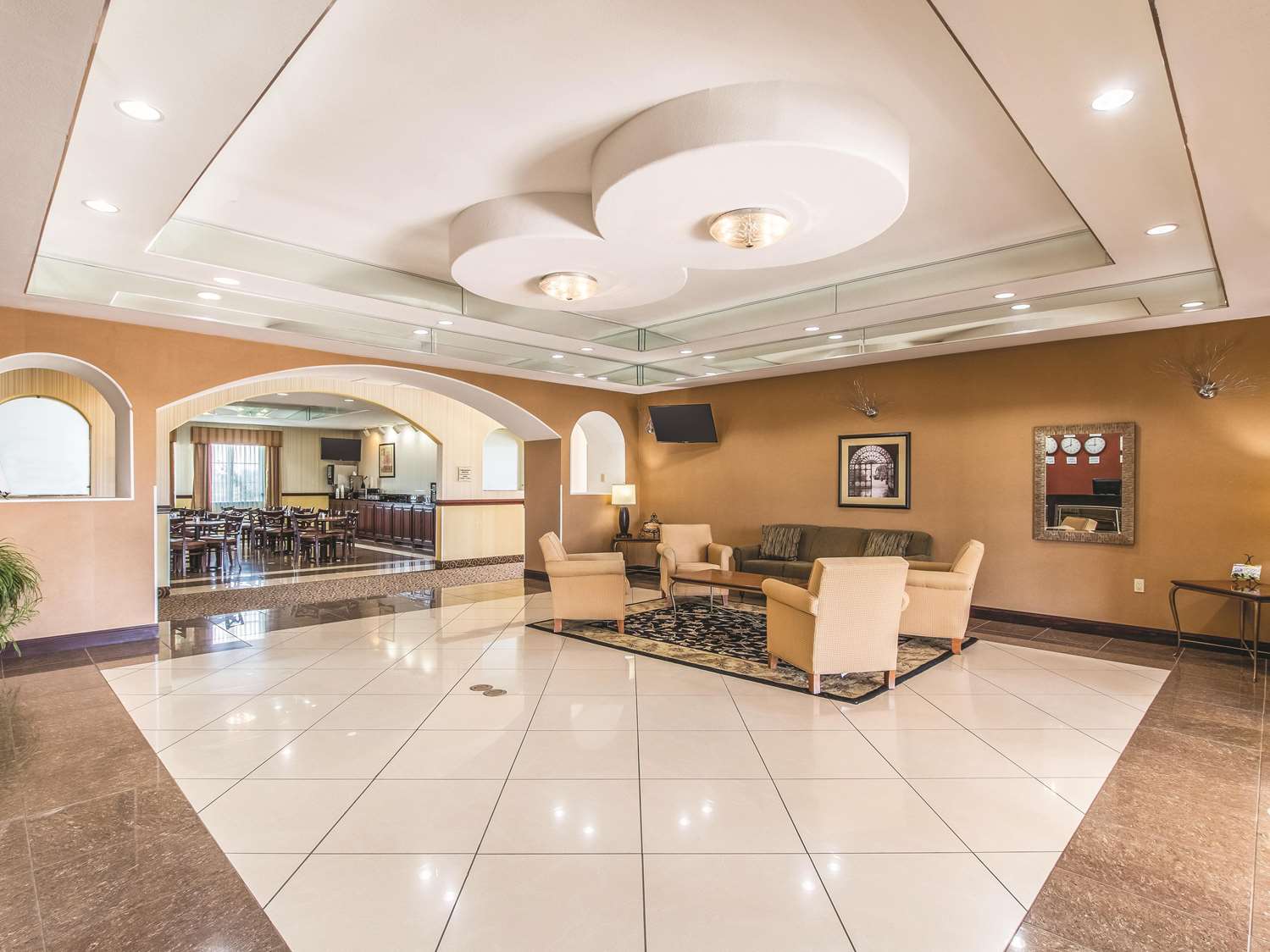 La Quinta Inn & Suites by Wyndham Bridgeport 3/12