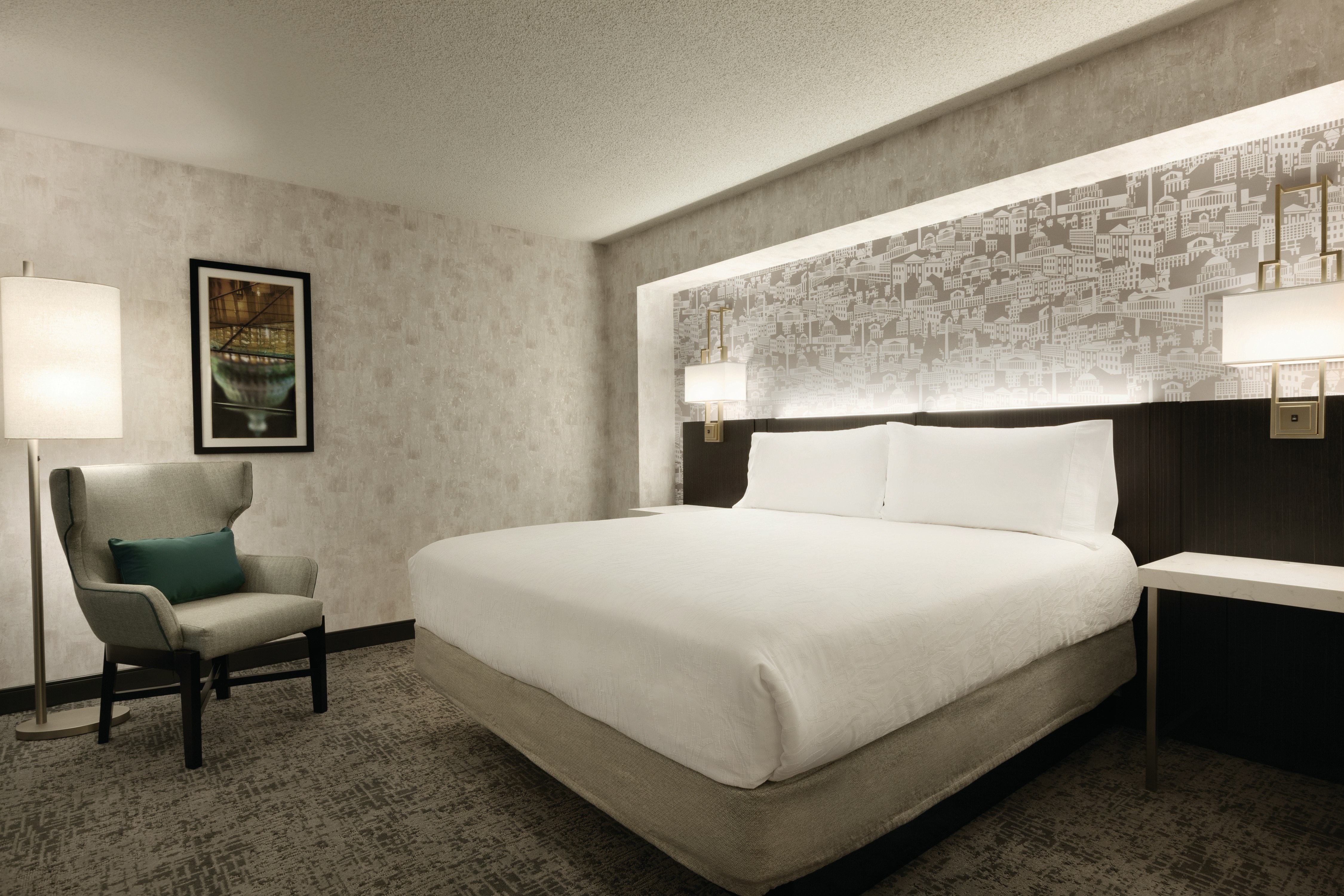 1 BEDROOM, SUITE, KING BED