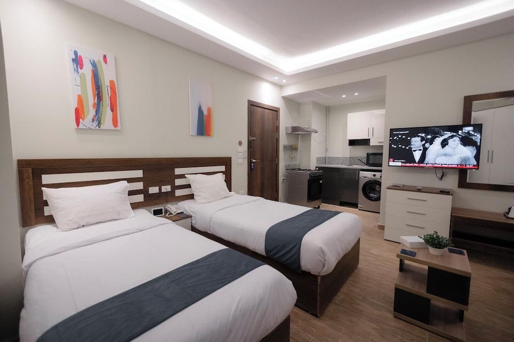 DELUXE, STUDIO, DOUBLE BED