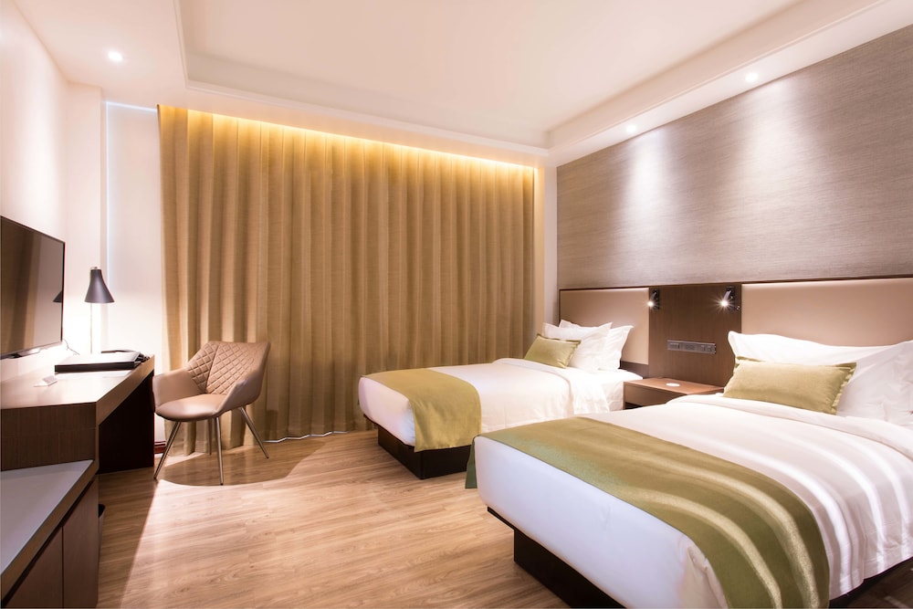 The Marison Hotel 11/48