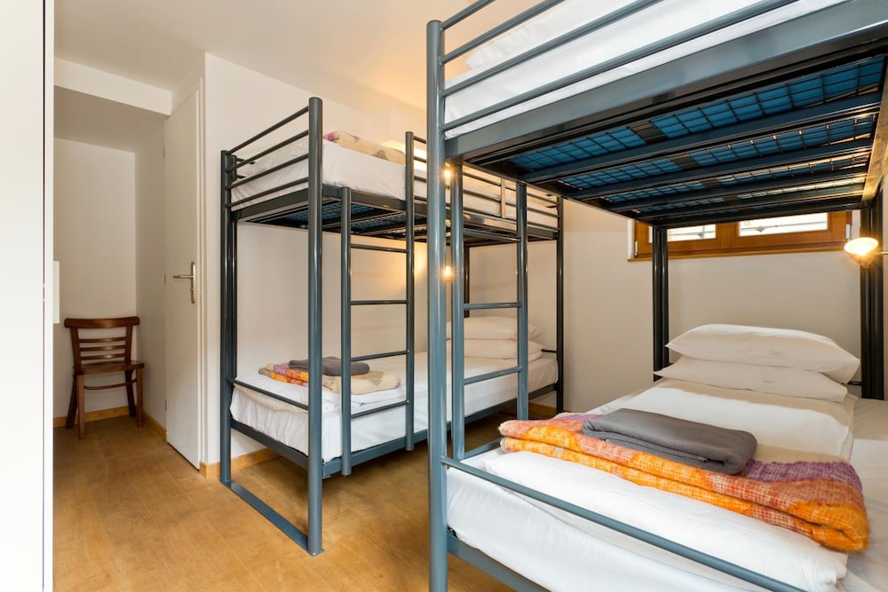 Hideout Hostel 4/44