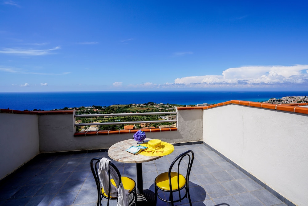 HOTEL ORRIZONTE BLU 41/47