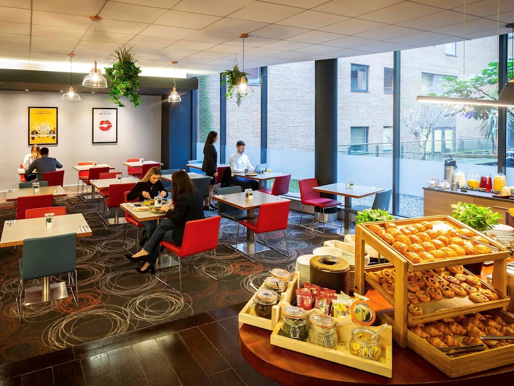 NOVOTEL READING CENTRE 67/80