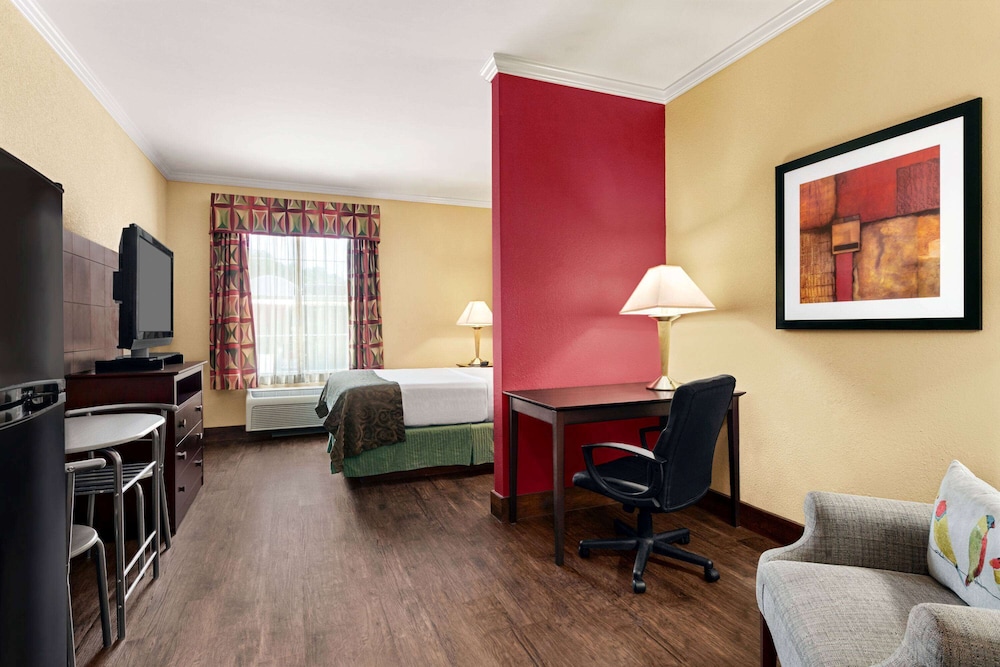 Comfort Inn & Suites Prince George - Fort Lee 44/60