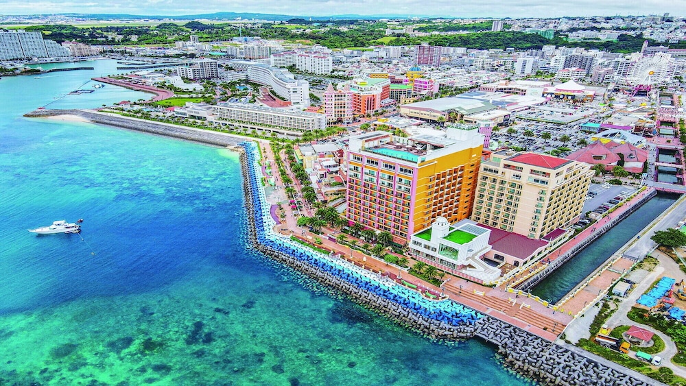 Vessel Hotel Campana Okinawa 67/69
