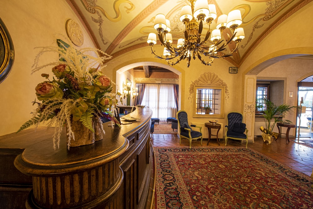 Boccaccio Hotel 51/65