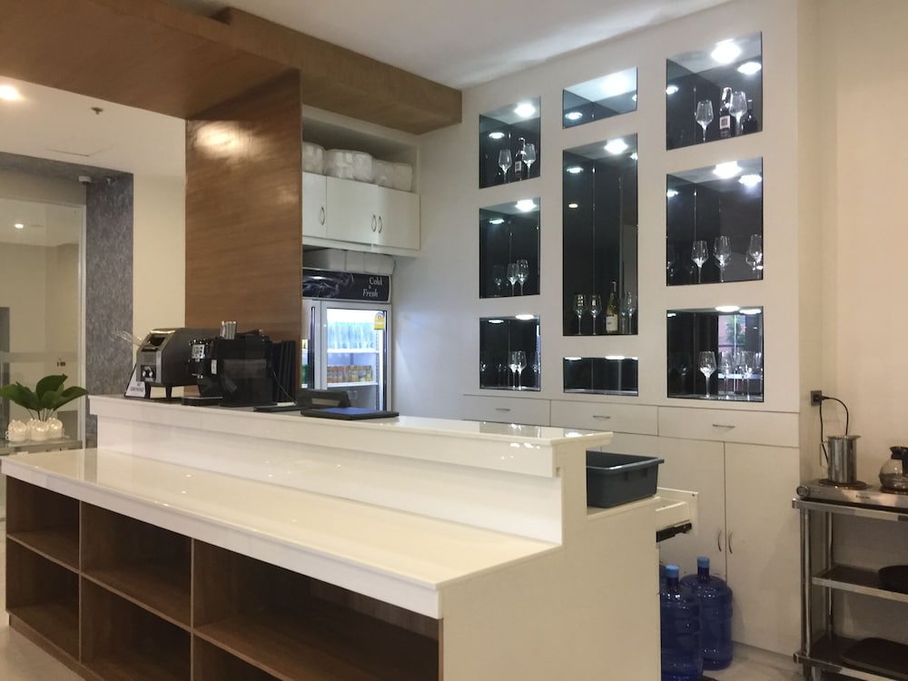 Mezzo Hotel 4/42