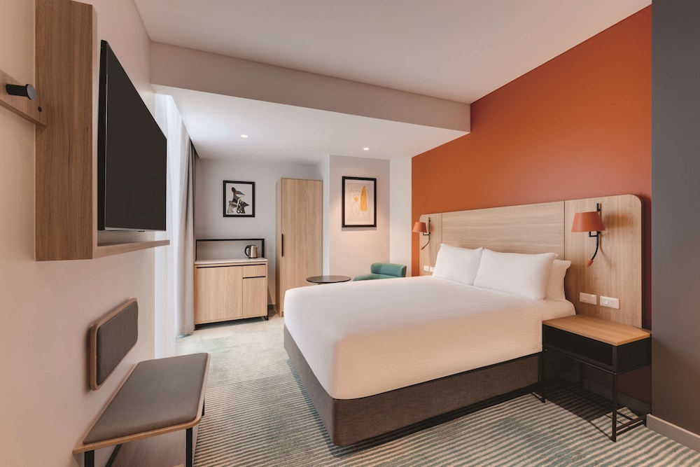 غرفة بسرير كوين، Travelodge Hotel Hurstville Sydney 2/5