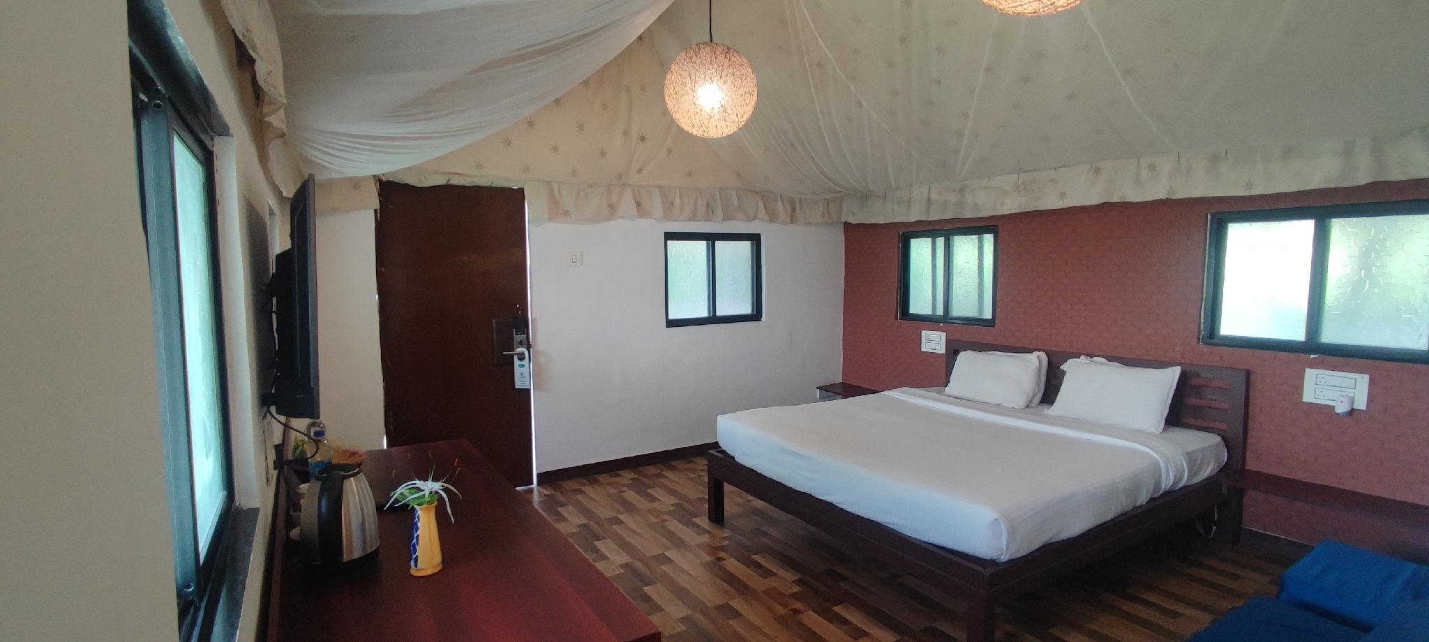 Glamping A, Twin Beds