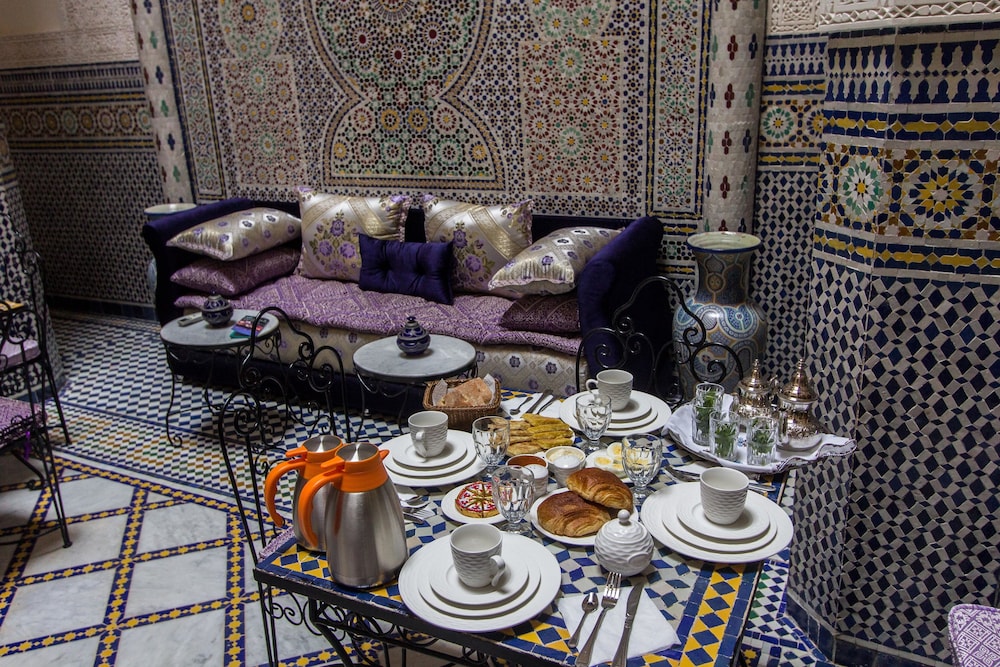 RIAD TARYANA 45/53