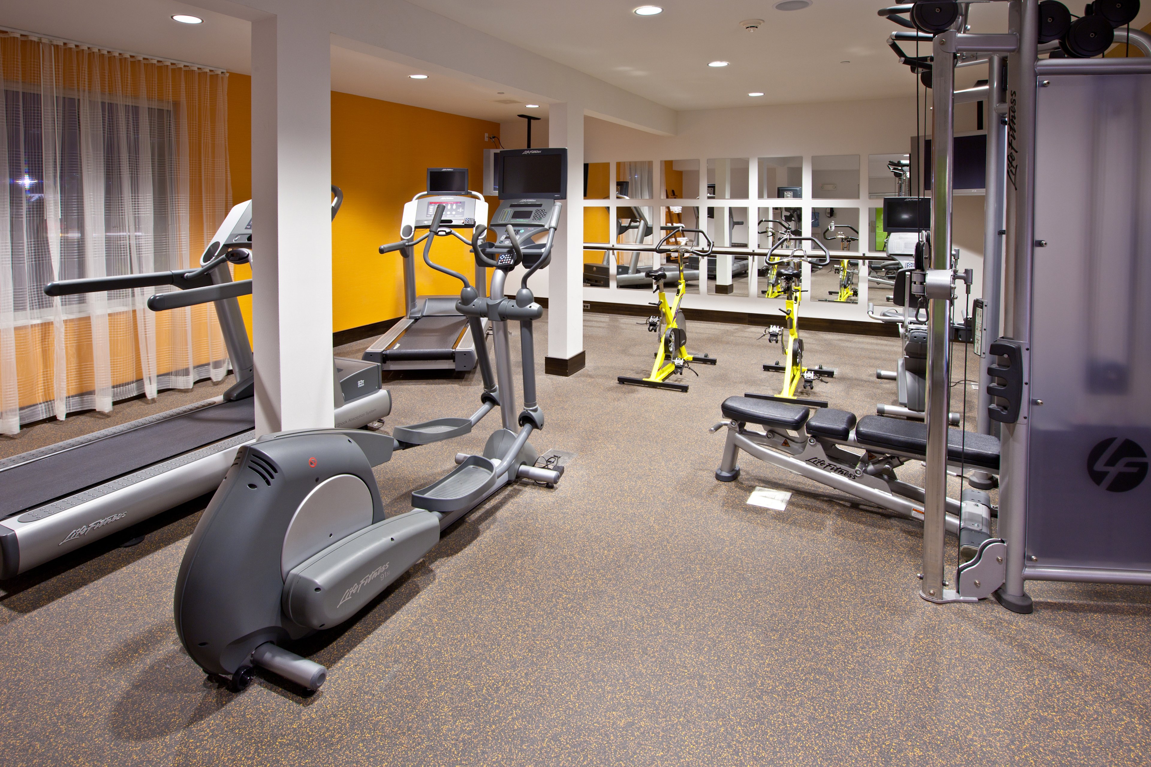 Holiday Inn Express Fishers 9/20