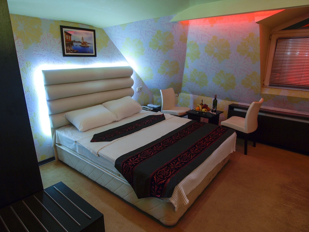 TIMYA HOTEL 17/55