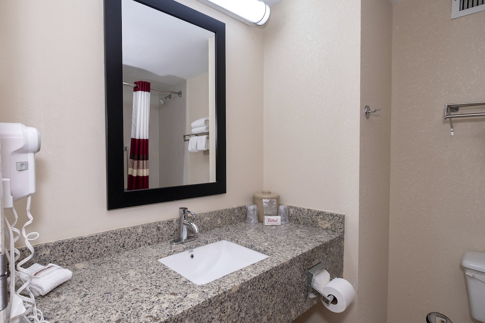 Red Roof Inn Prattville 29/42