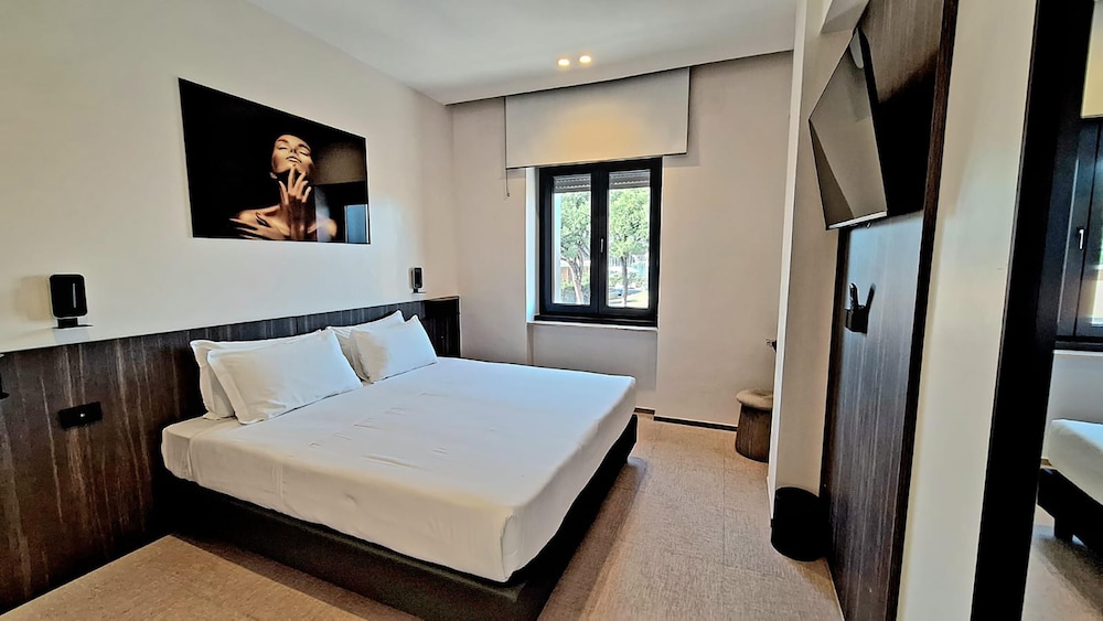 Best Western Hotel Revolution 6/51