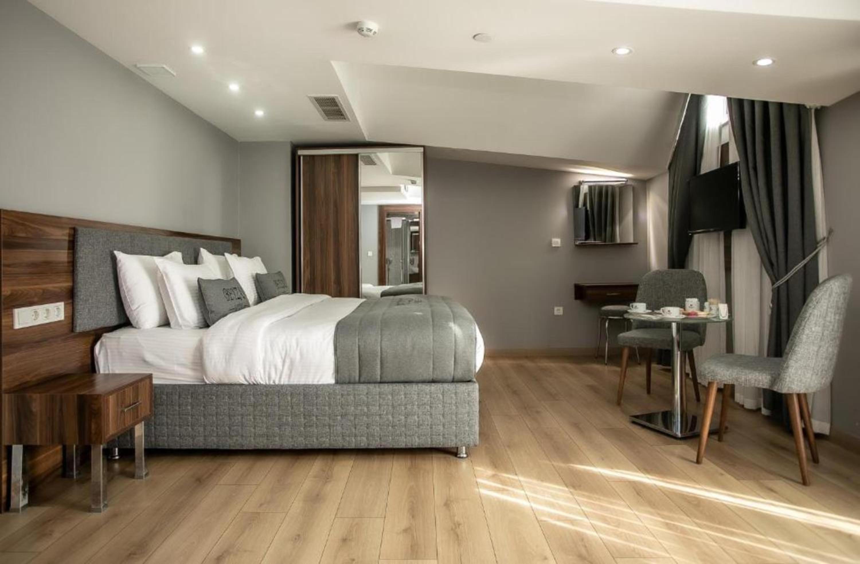 Penthouse, Apartment, King Bed