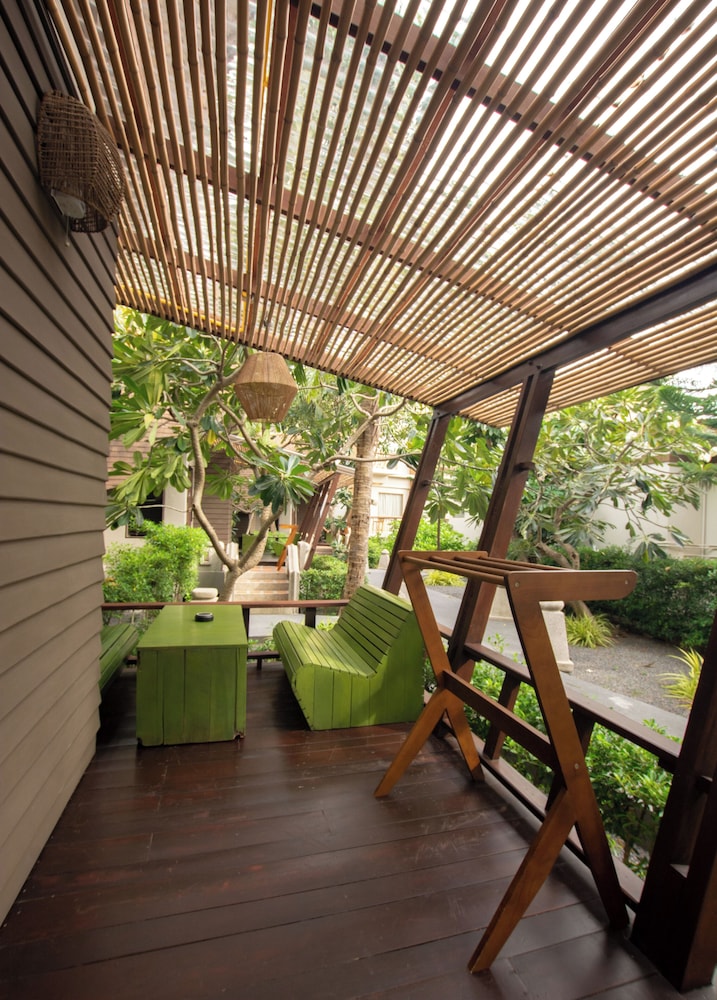 Cocohut Beach Resort 26/50