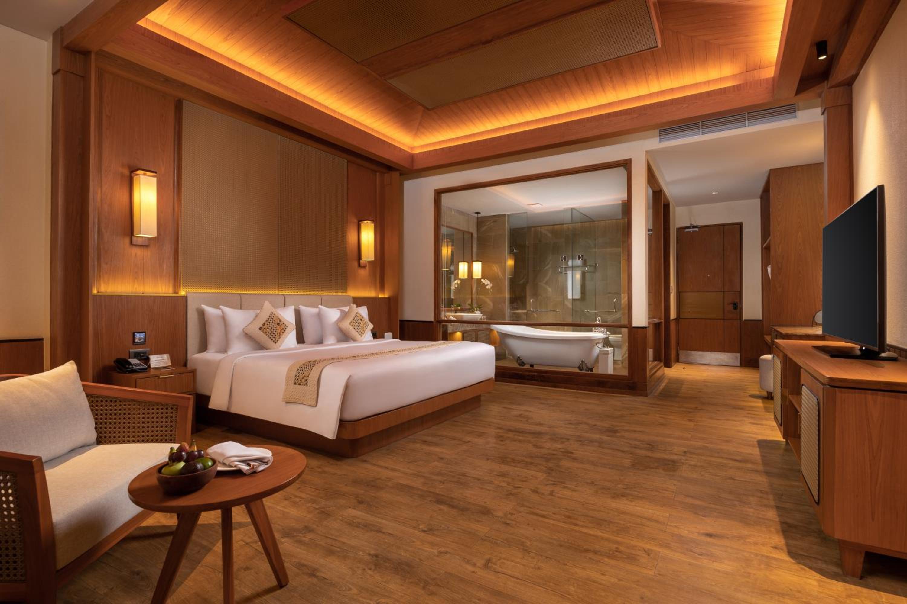 Suite, Jungle View