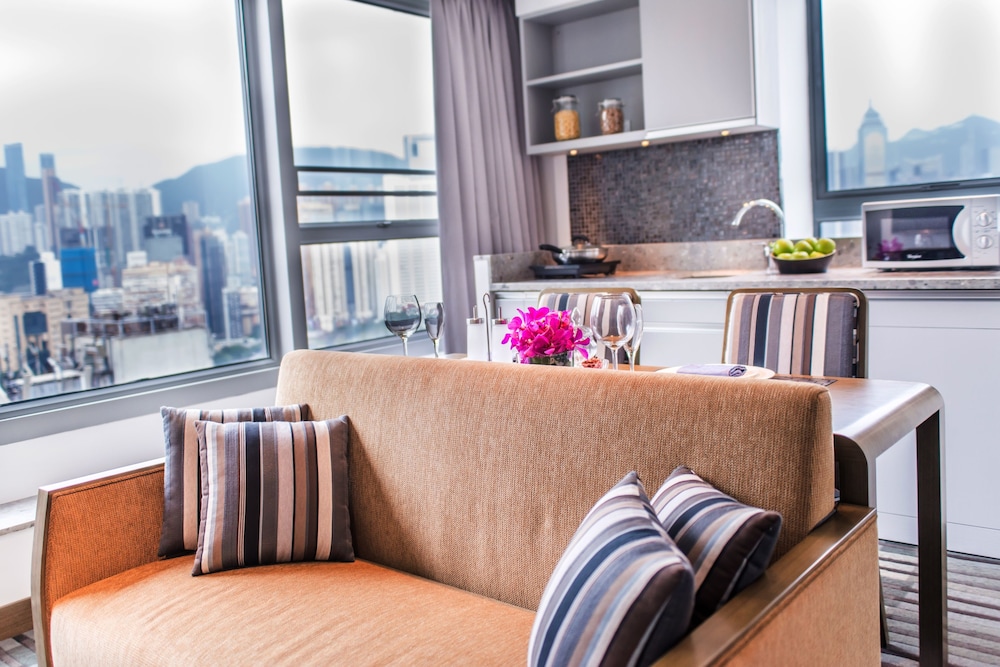 Hotel One Eighteen 15/17