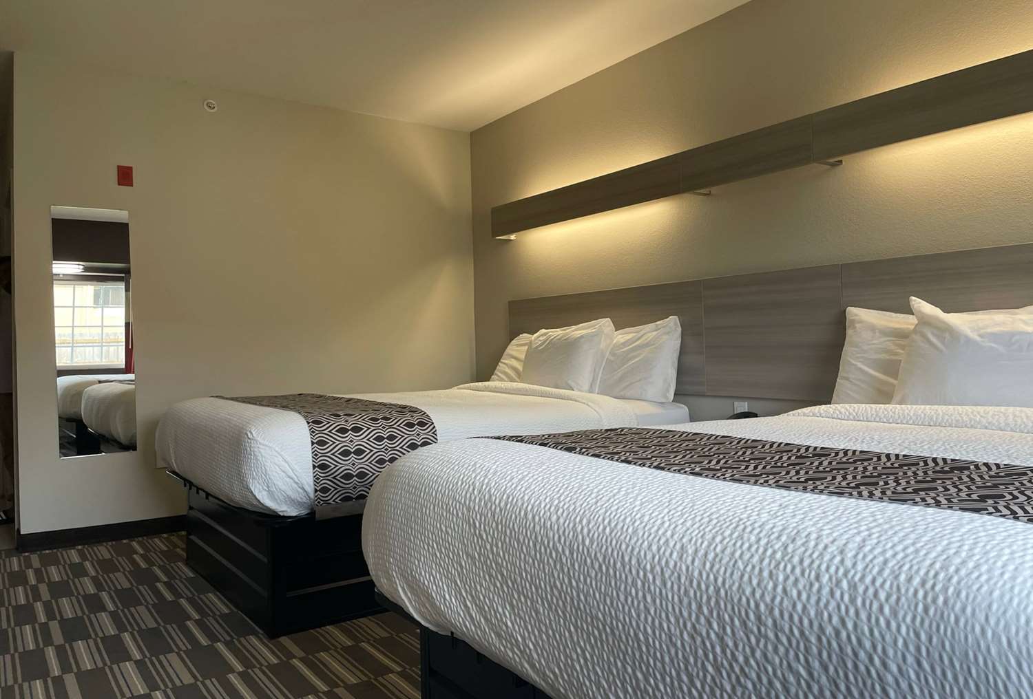 Microtel Inn and Suites by Wyndham Bossier City 9/46