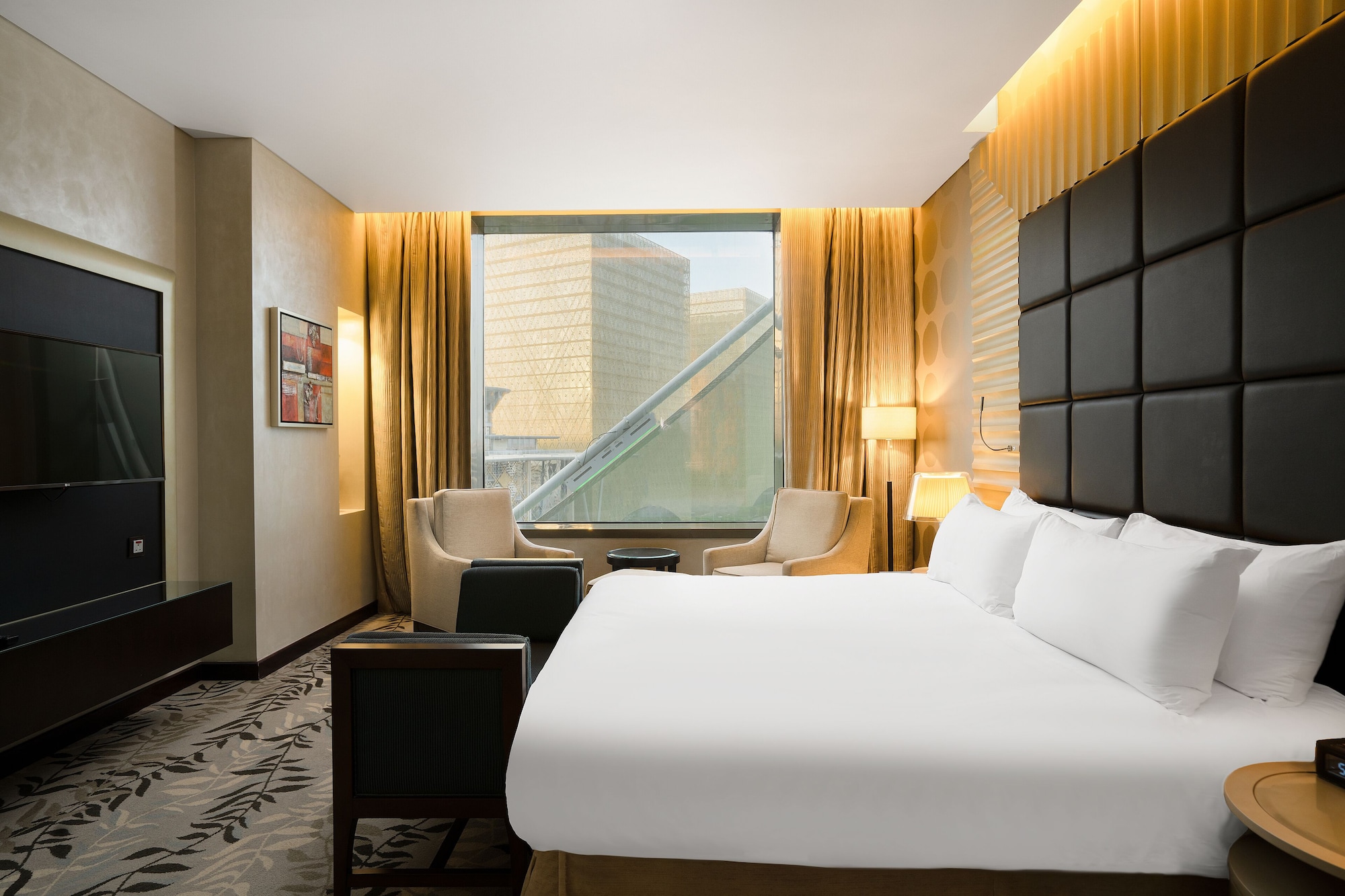 1 BEDROOM, SUITE, CITY VIEW, CLUB FLOOR