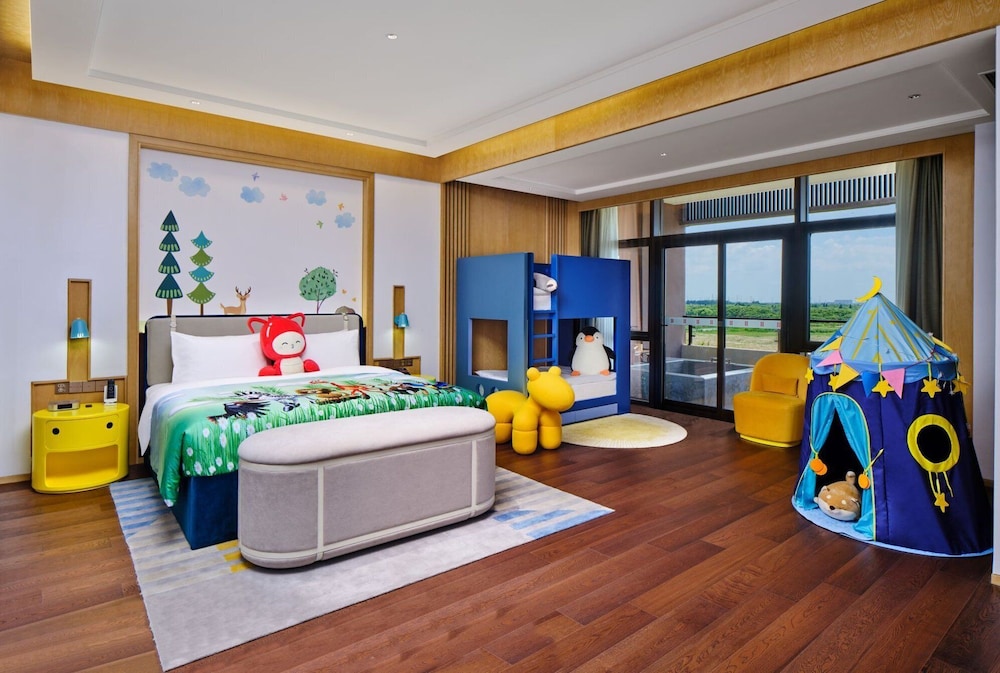 Hualuxe Suzhou Bay Hot Spring Resort 37/72