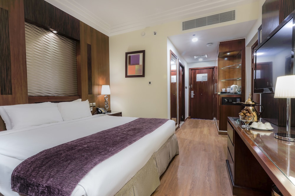 ROOM, SINGLE, ACCESSIBLE