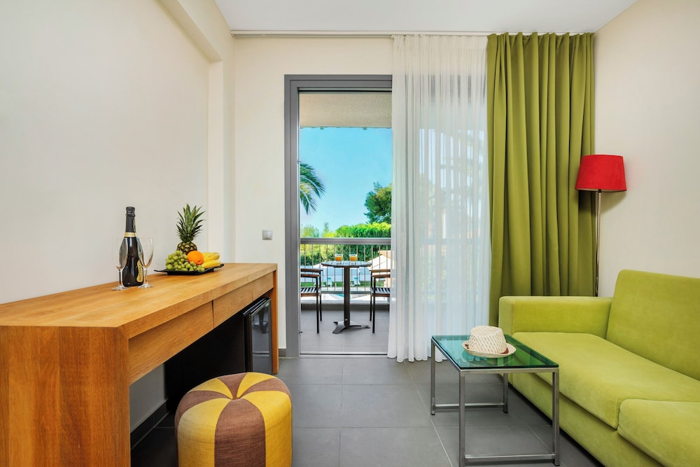 Hanioti Village Resort 54/70