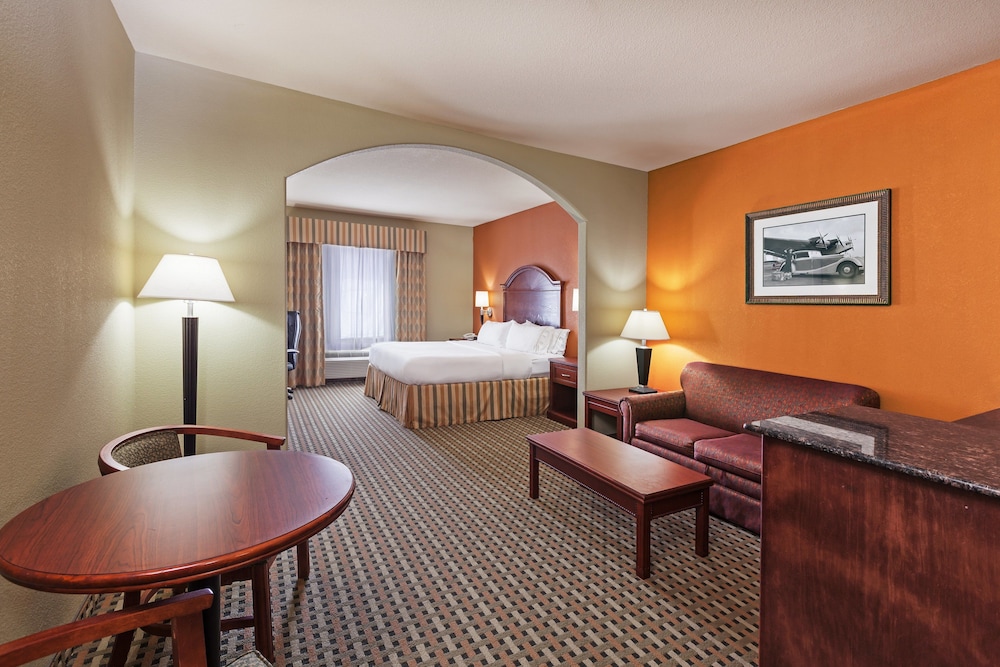 Holiday Inn Express Hotel Suites Amarillo East 35/49