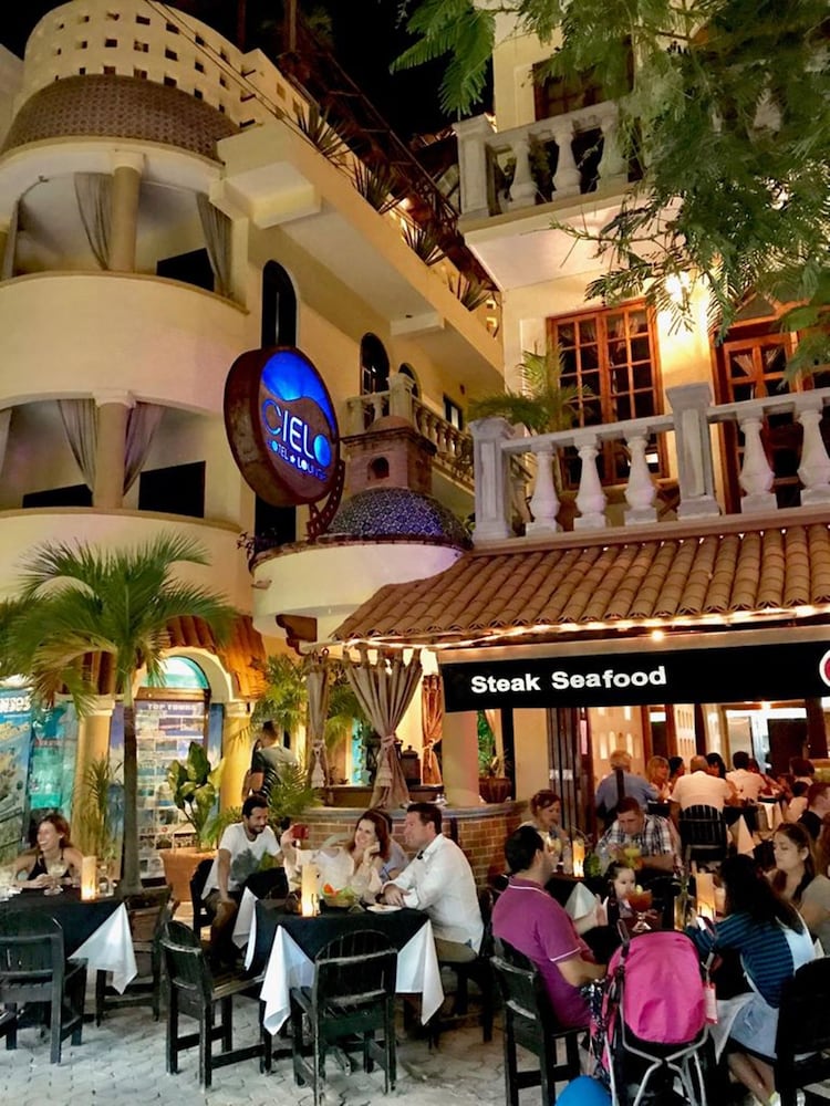 Hotel Cielo, Playa del Carmen 59/69