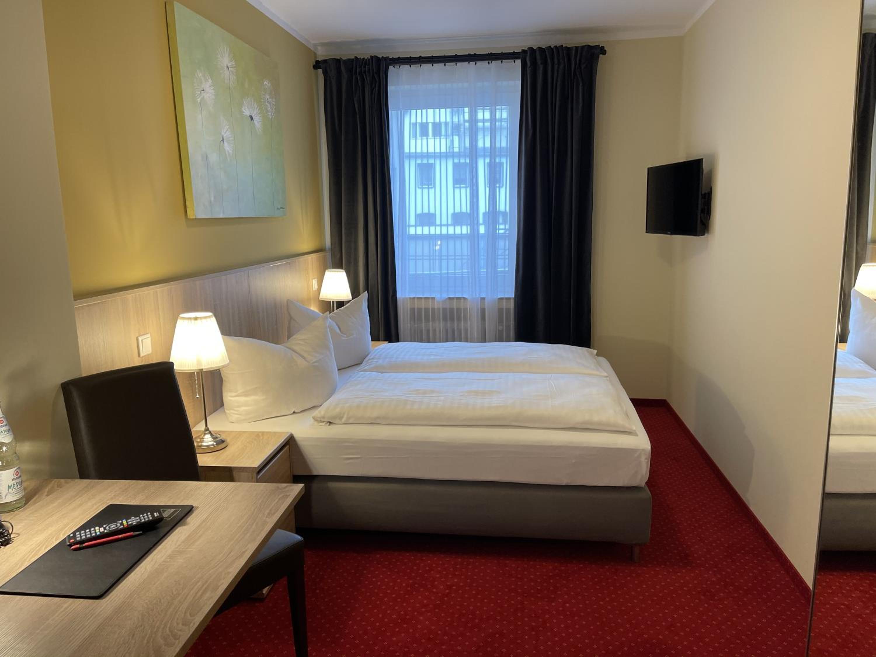Standard, Double Bed