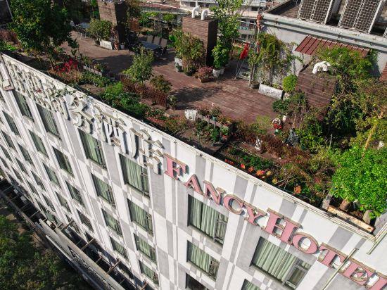 Fancy Hotel (Shenzhen North Railway Station) 4/18