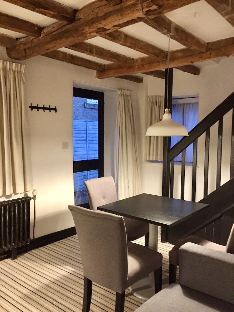 manorhaus Llangollen 33/50
