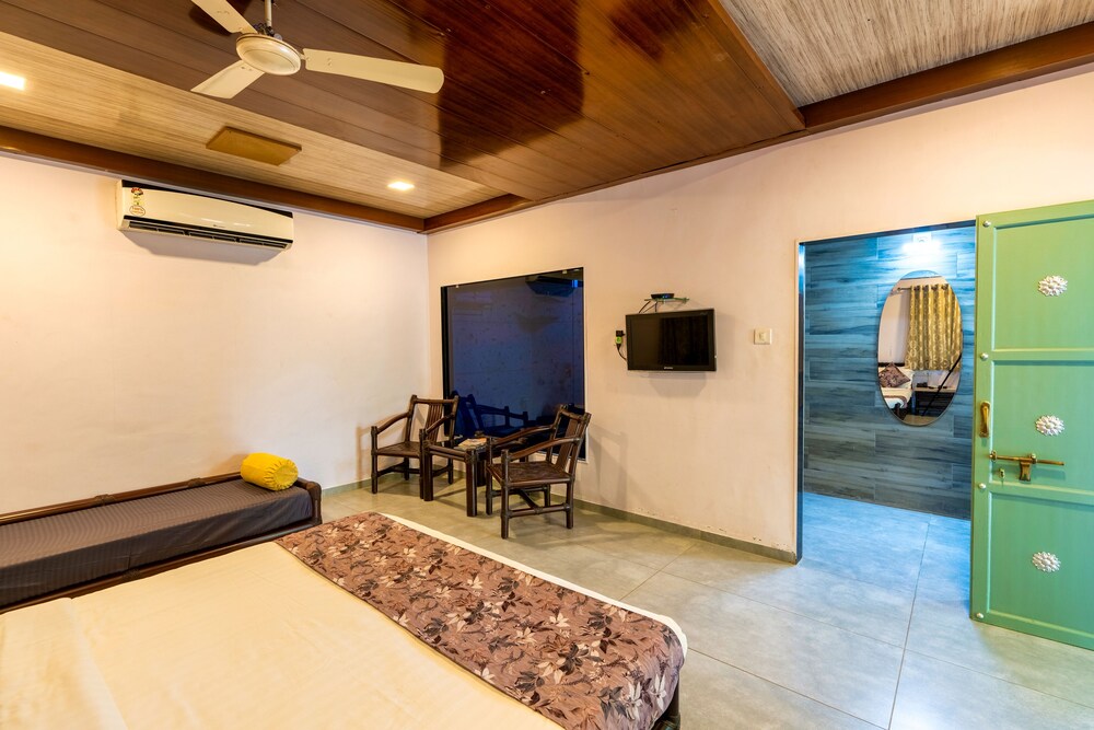 SAAVAJ RESORT 16/36