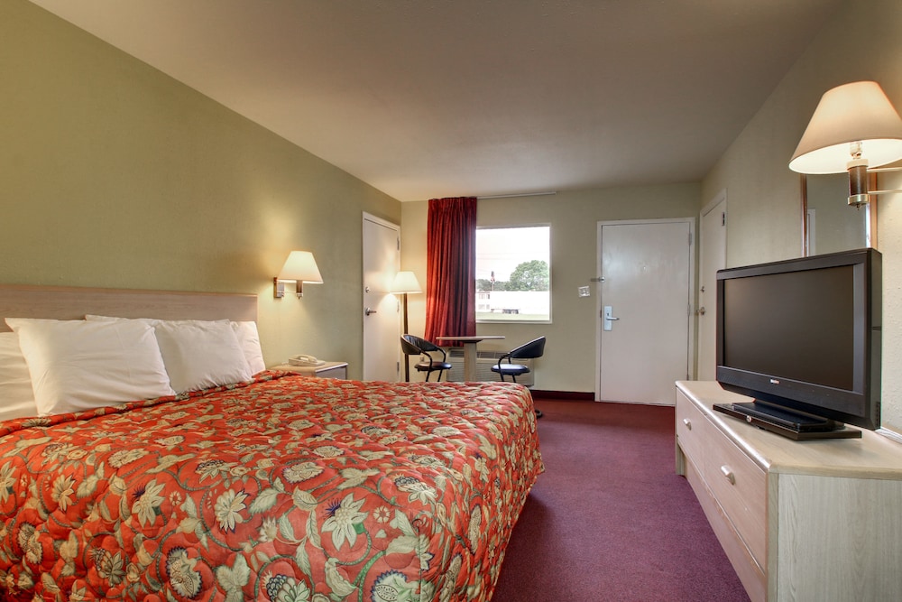 Key West Inn - Montgomery 12/17