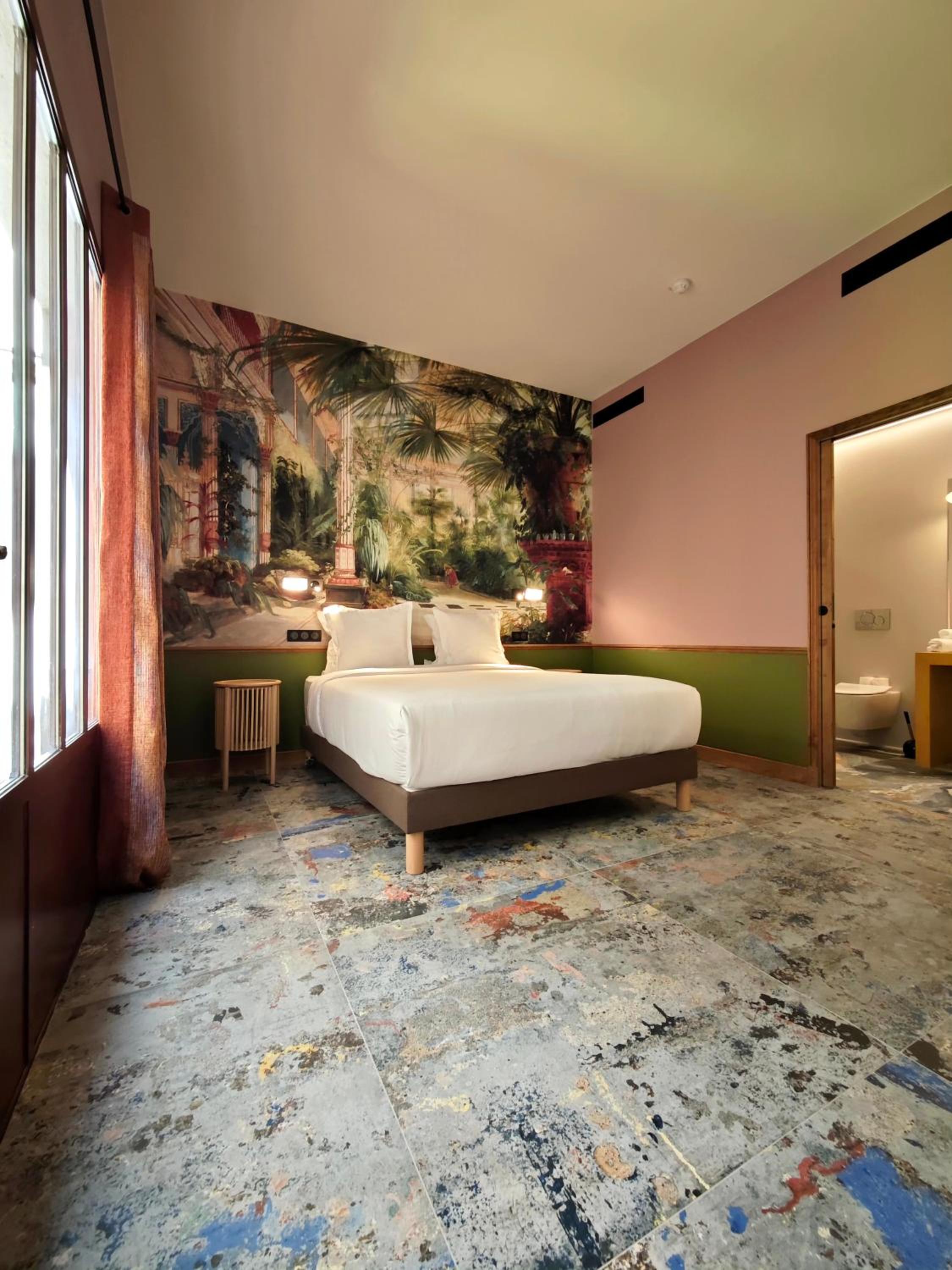 DELUXE, DOUBLE BED, TERRACE
