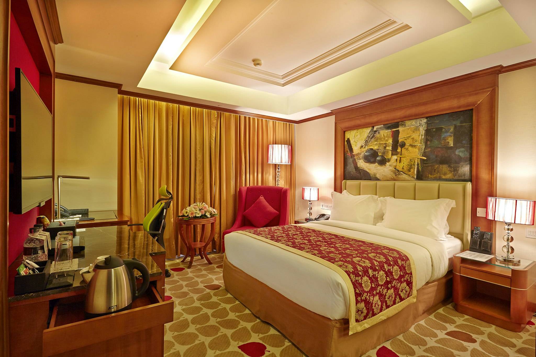 Six Seasons Hotel 6/42