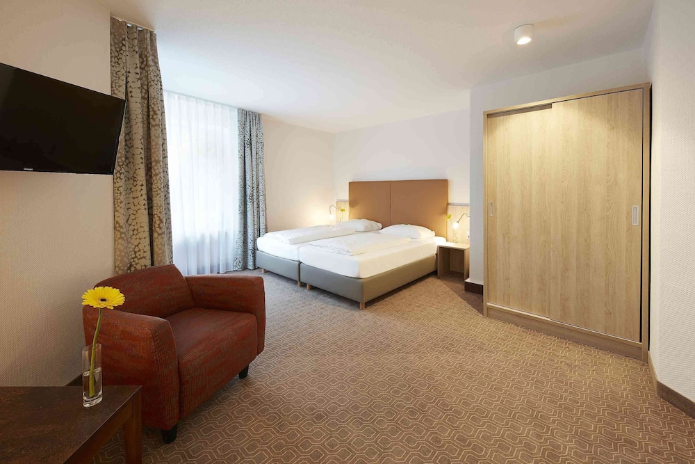 GHOTEL HOTEL & LIVING KIEL 23/73