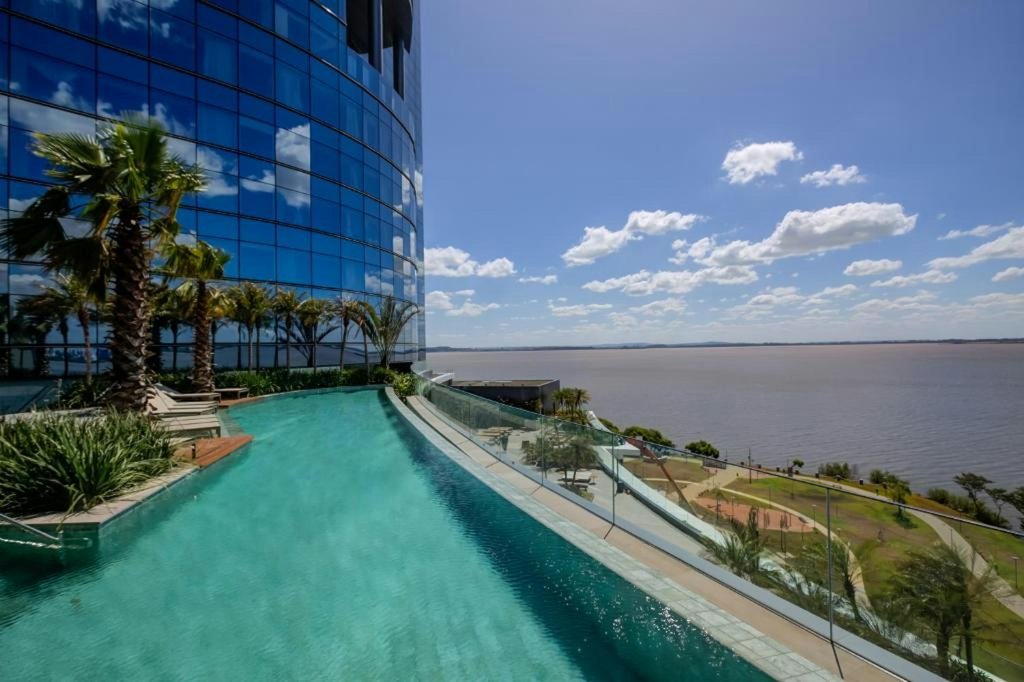 DoubleTree by Hilton Porto Alegre 46/58