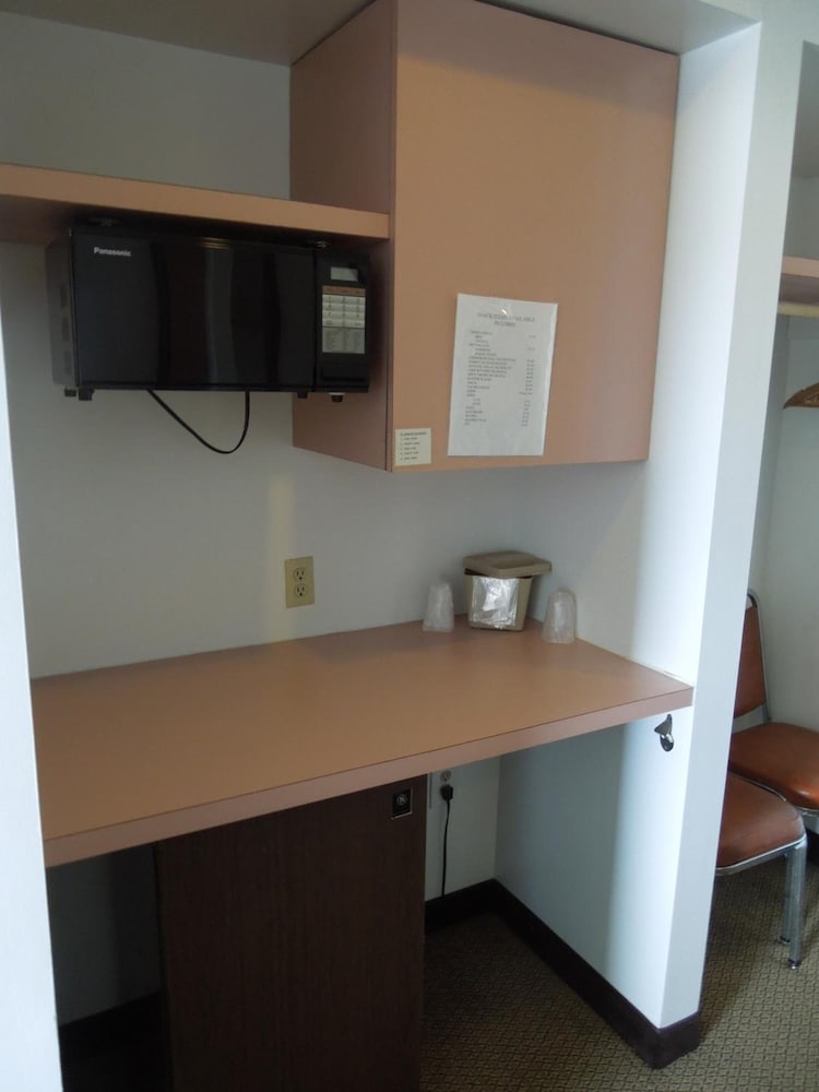 Nittany Budget Motel 18/34