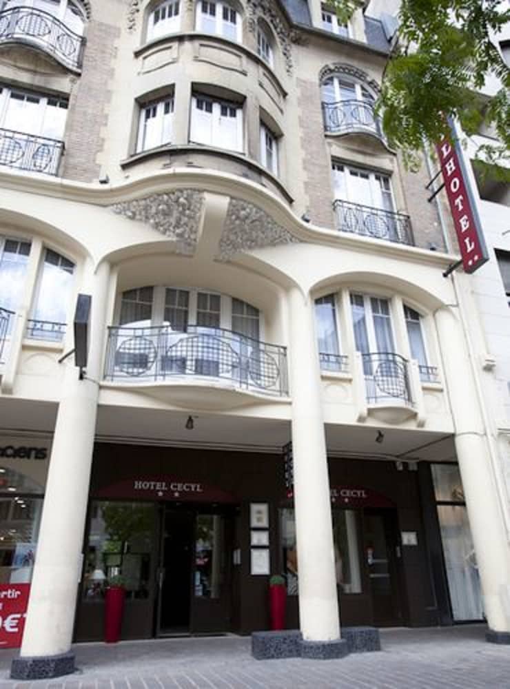 Cecyl Hotel 3/50