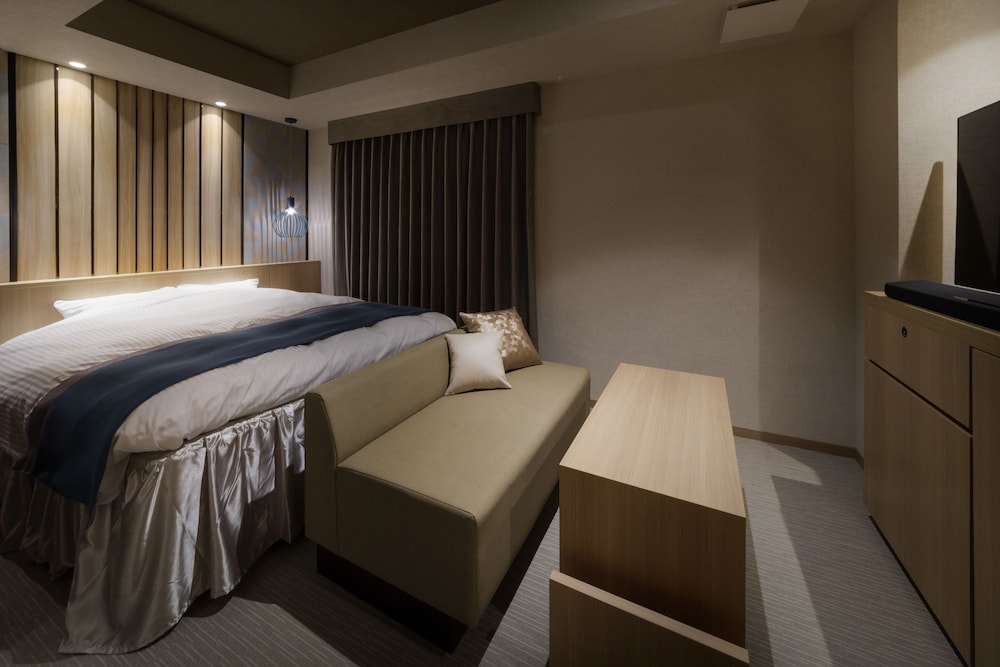 N Hotel 22/58