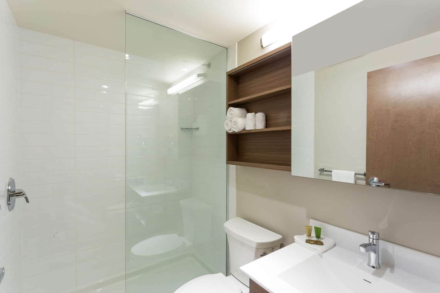 Microtel Inn Suites By Wyndham Kitimat 32/32