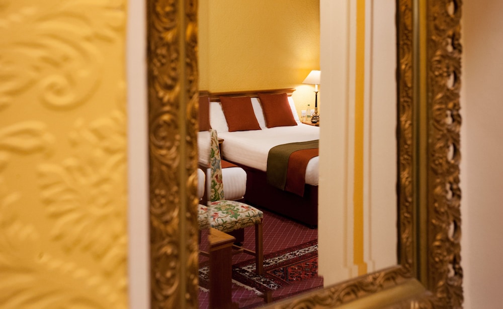 Royal Highland Hotel 10/43