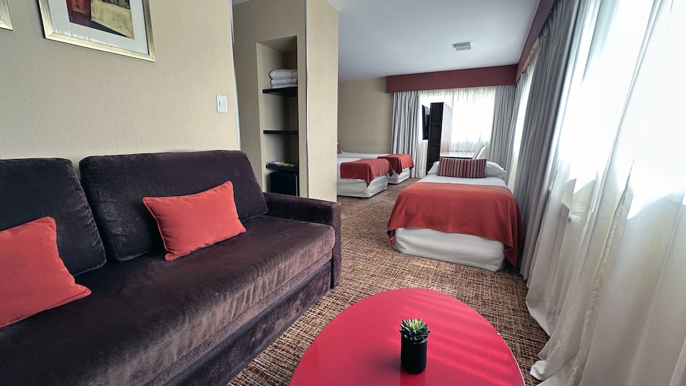 LAS LENGAS HOTEL 38/60
