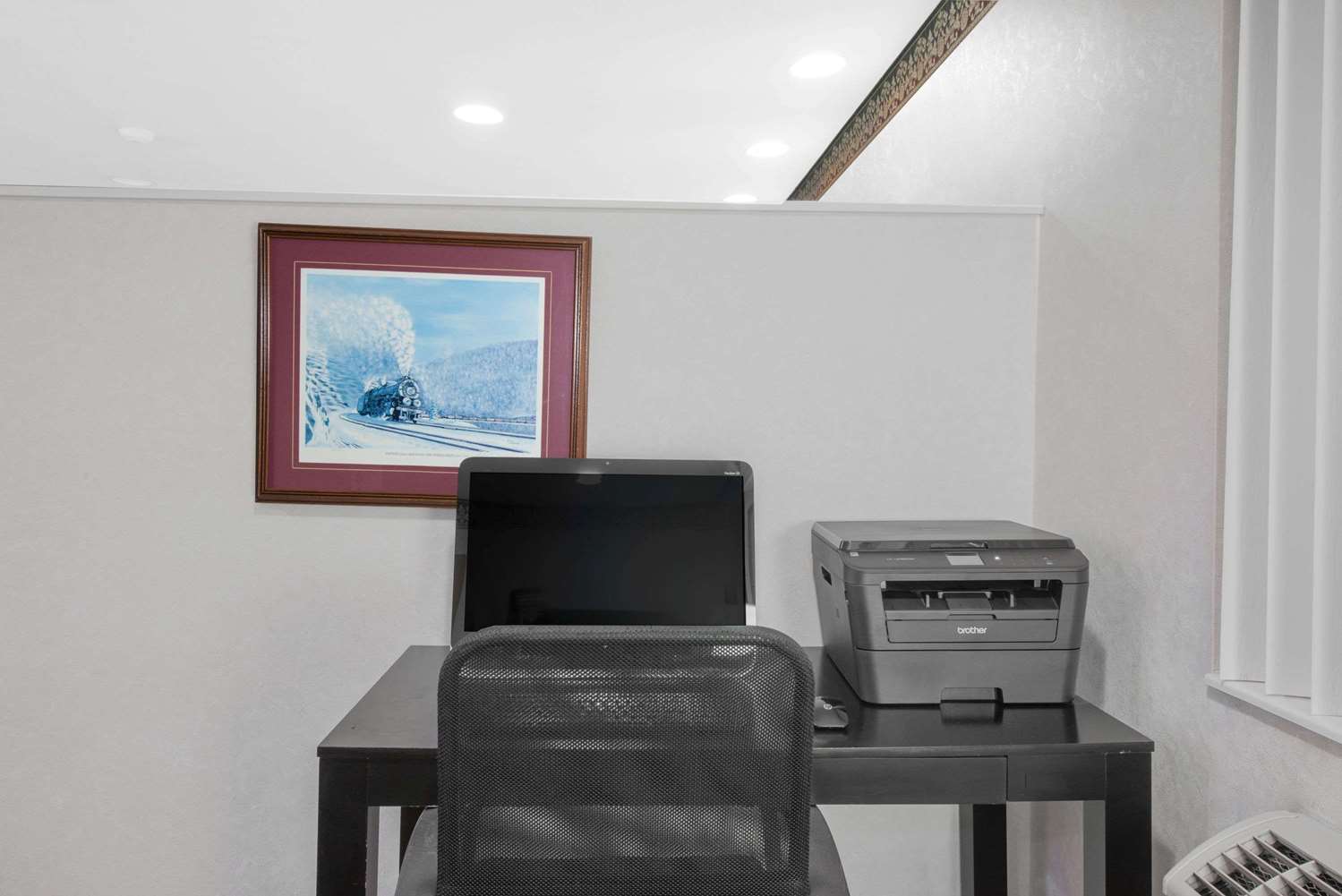 Super 8 By Wyndham Altoona 12/15