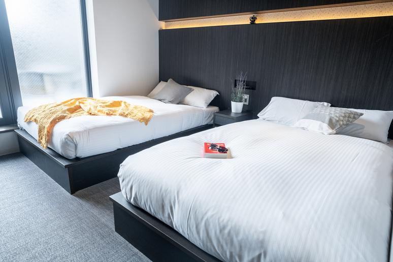 Semi Room, Suite, Semi Double Bed